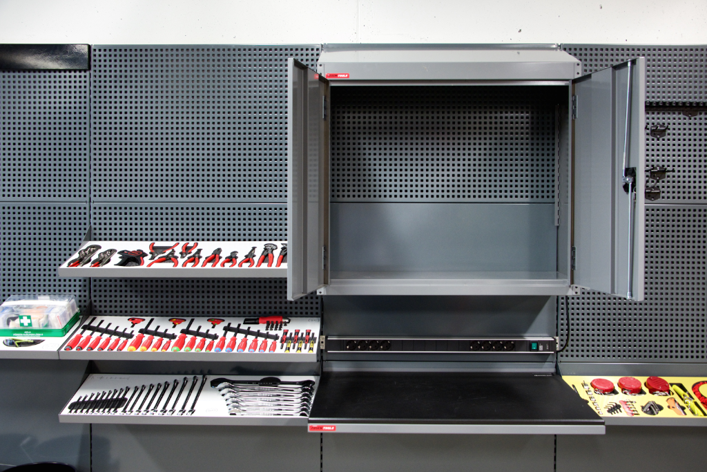 Oppgraderer verkstedet med praktisk innredning